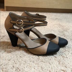 Two tone ankle strap heel.